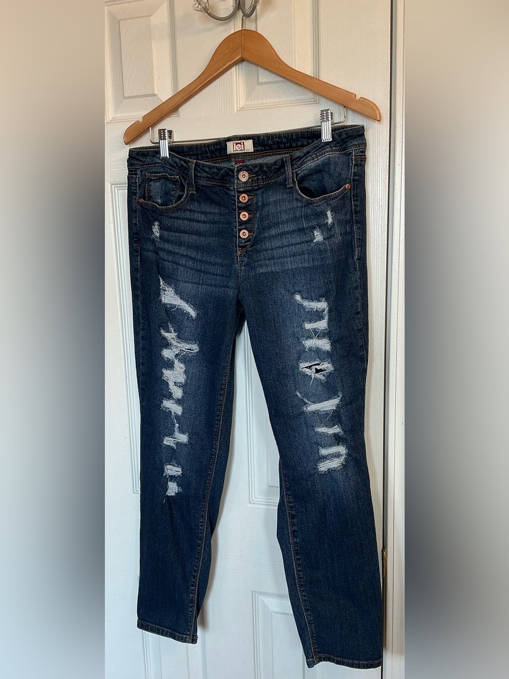 lei Junior's/Women’s Dark Blue Distressed Classic Skinny Button Up Jeans Size 15 - Picture 2 of 13